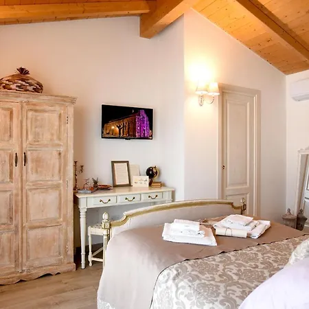 La Dimora Di San Simplicio Guest house