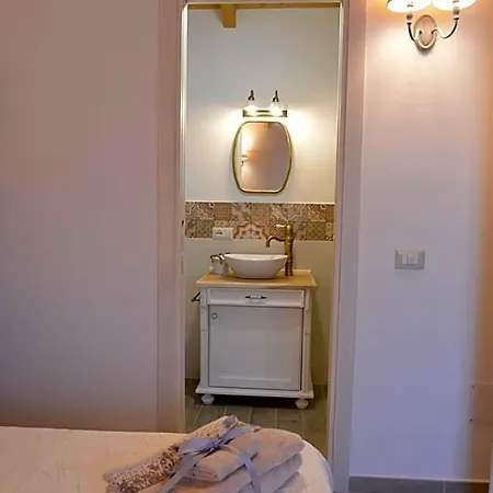 Pensionat La Dimora Di San Simplicio 3*